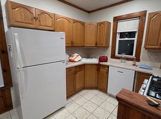 105 Lewis St APT 1, Lynn, MA 01902