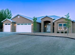 108 2nd St NE, Rio Rancho, NM 87124