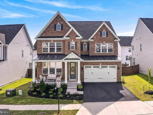19405 Tuscarora Crossing Dr, Leesburg, VA 20175