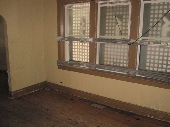 2nd image of 1640 S 47th Ct