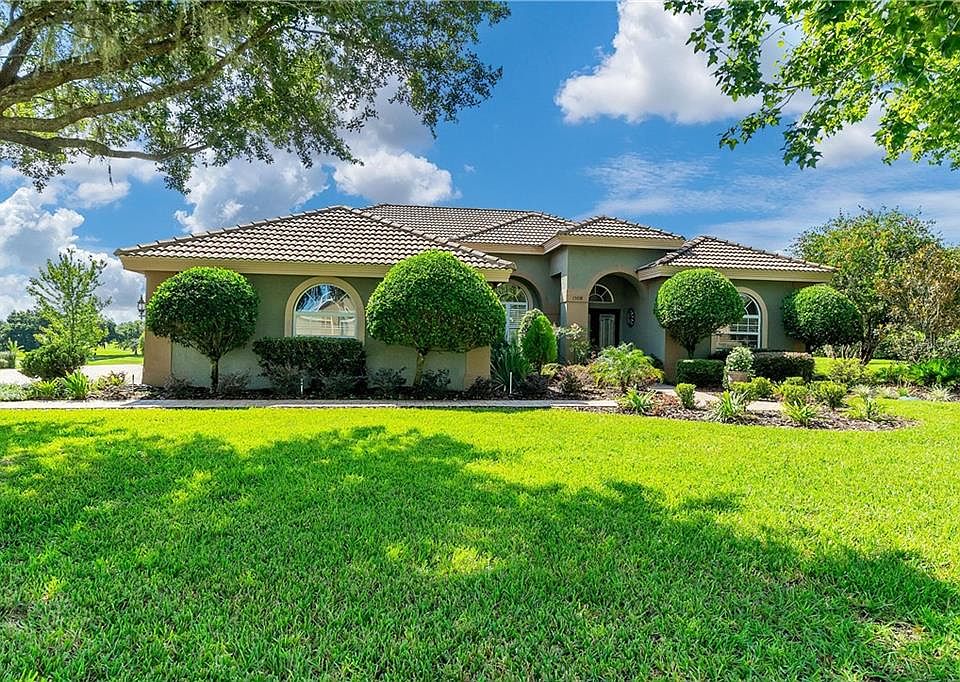 1st image of 13938 Thoroughbred Dr