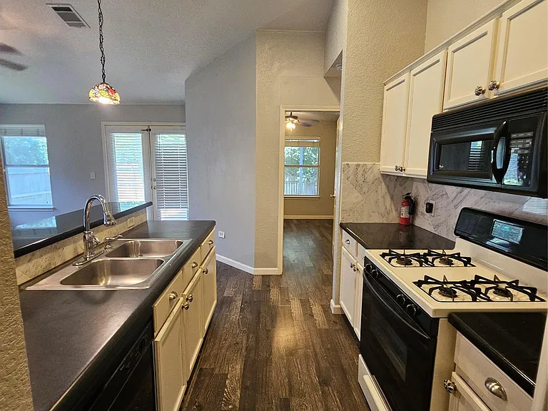 174 Prairie Springs Loop — Photo 10