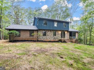 1447 Redwine Rd, Fayetteville, GA 30215