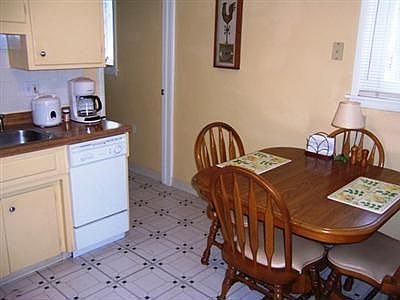 5th image of 319 Shelton Blvd