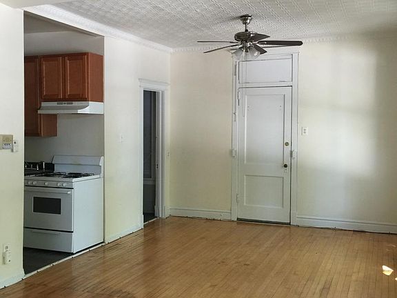 2nd image of 2402 N Janssen Ave #2
