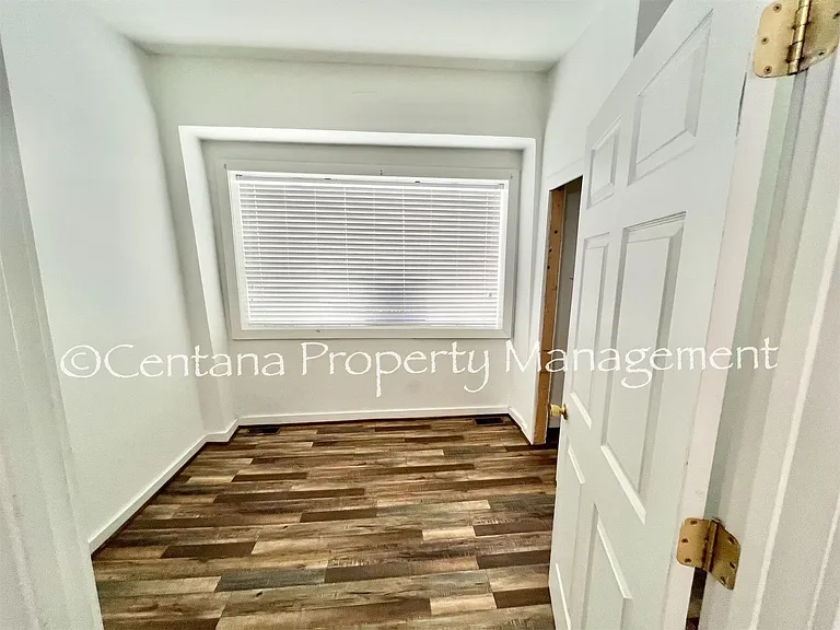 675 S Main St #B — Photo 5