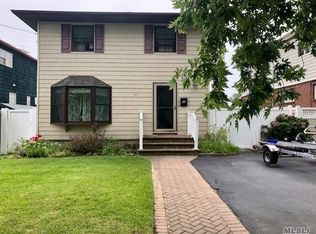 20 E Jackson Ave, Babylon, NY 11702