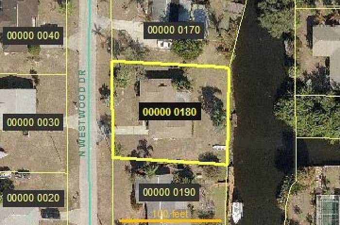 1st image of 2422 N Westwood Dr