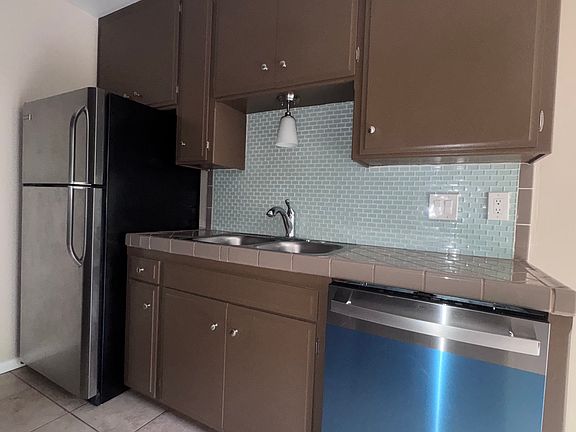 3rd image of 4020 Utah St APT 8