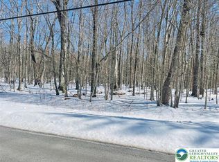 476 W Creek View Dr, Gouldsboro, PA 18424