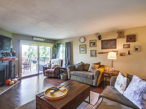 5th image of 3064 Avenida Christina