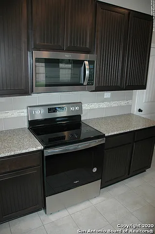 1905 Brook Bnd — Photo 6