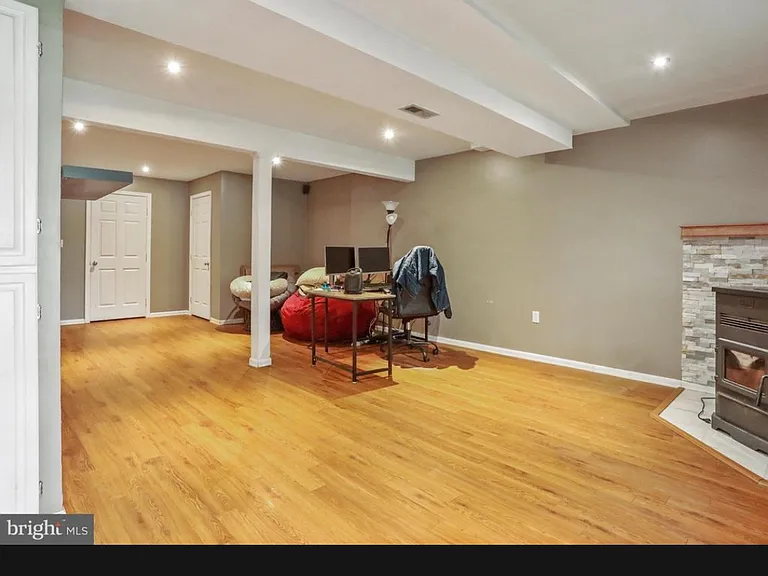 8867 Hillside Way — Photo 25