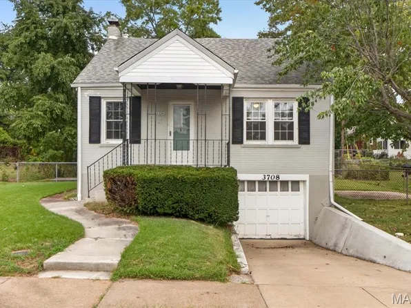 3708 Killarney Ct, Saint Louis, MO 63114