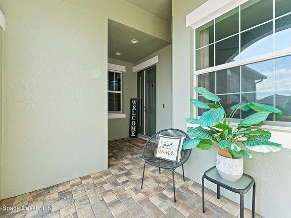 5th image of 8263 Loren Cove Dr
