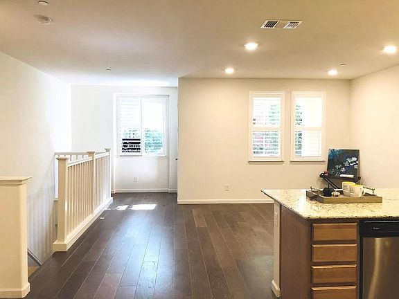 4th image of 1486 Neleigh Pl