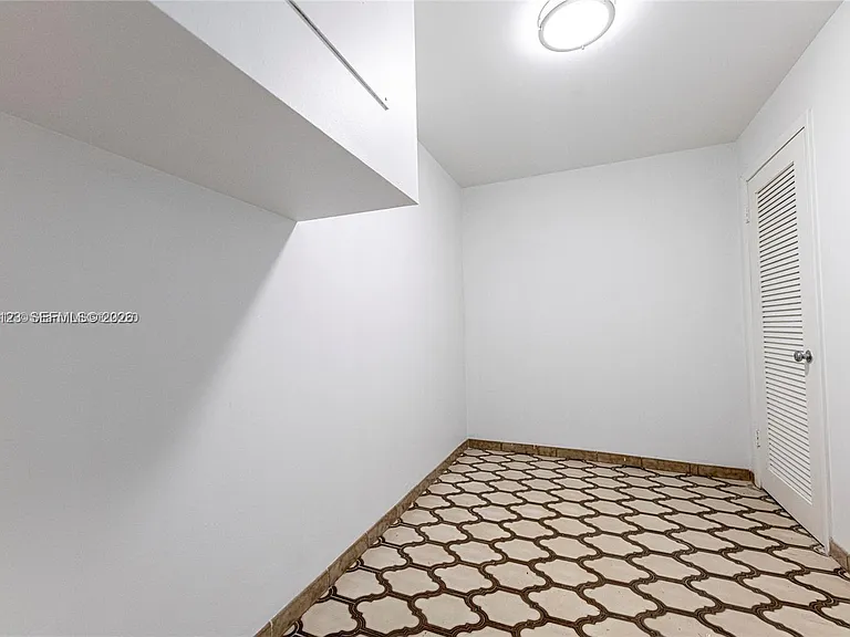 236 N Federal Hwy #201 — Photo 28