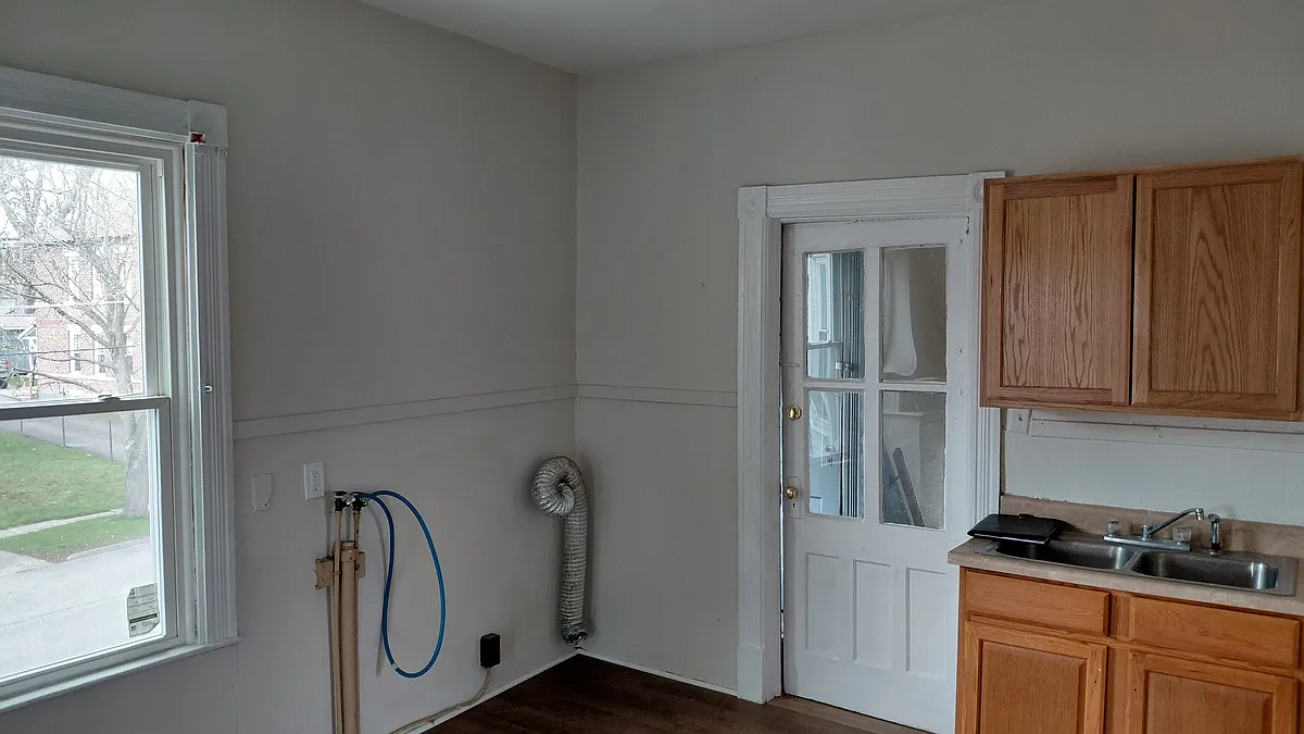 Building Photo - 101 Byard St #2