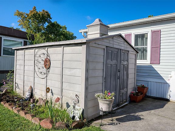 3rd image of 5203 Main St Lot 177