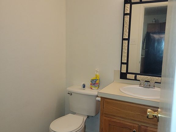 5th image of 531 Houston St APT 14