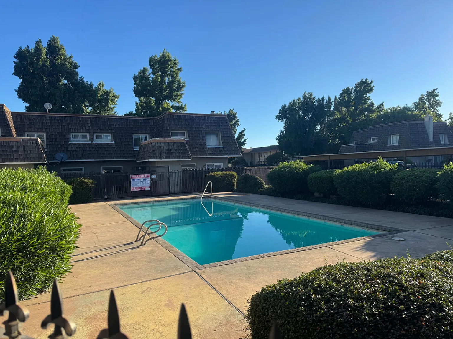 2 bed, 1.5 bath, 972 sqft, $1,700 — Photo 2