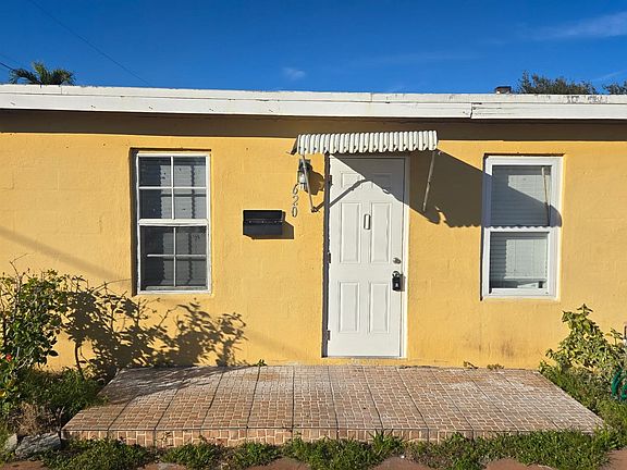 2nd image of 620 NW 9th Ave Unit 1