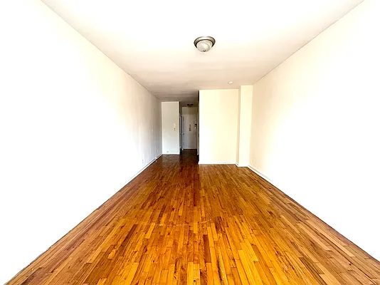 Rented by City Connections Realty | media 6