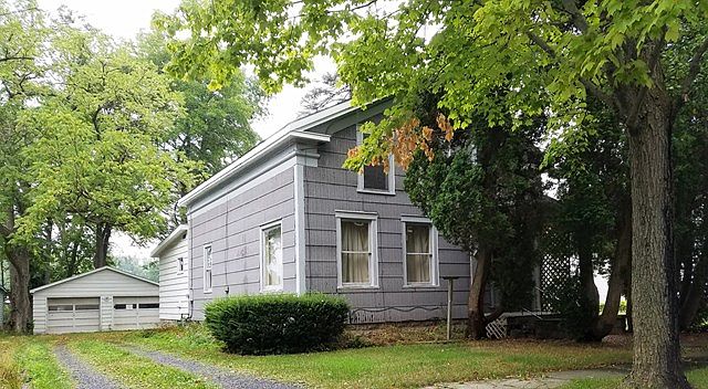 1st image of 308 E Main St