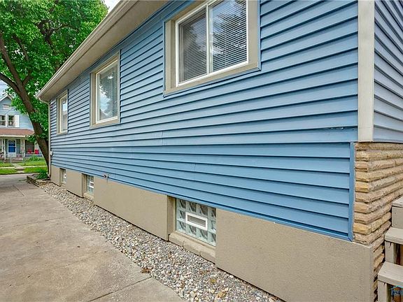 3rd image of 149 Carbon St