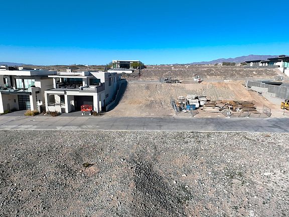2nd image of 2258 Harbor Way