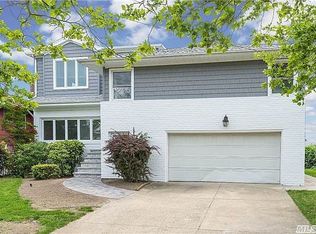 110 Eva Dr, Lido Beach, NY 11561