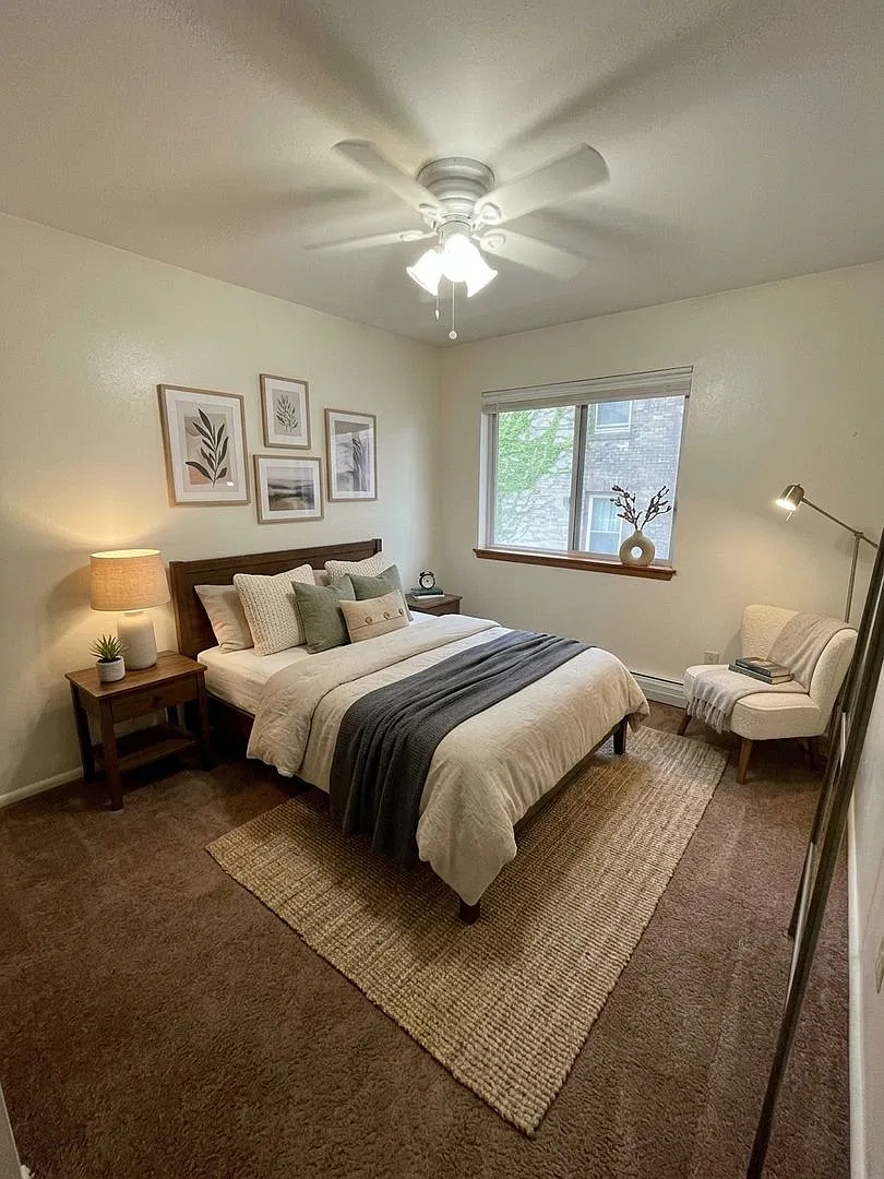 Spacious 2-Bedroom Apartment in Riverwest / Brewers Hill — Photo 4
