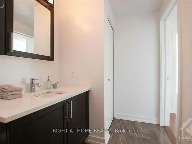 40 Nepean St #2306 — Photo 18