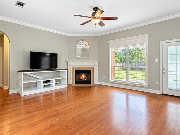 2nd image of 21458 Dewitt May Rd
