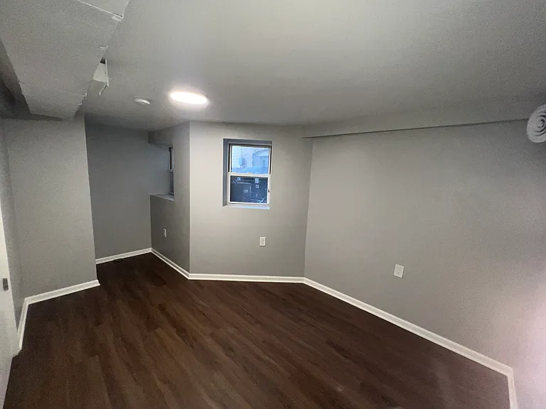 2543 W Thomas St #G — Photo 18