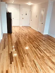 Rented by Metropolis Real Estate of Manhattan