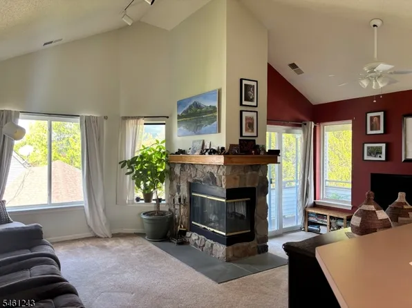 29 Harker Hill Dr, Hardyston Twp., NJ 07419