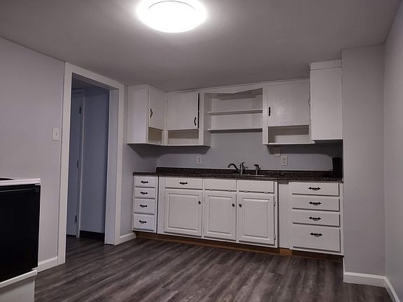 2nd image of 407 W Main St #3