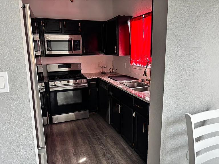11608 Norman Montion Dr — Photo 15