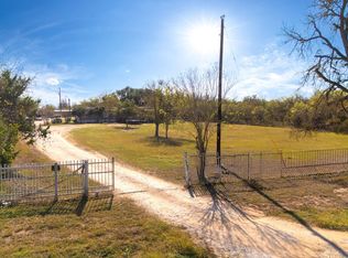 5035 Barth Rd, Lockhart, TX 78644