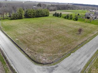 13926 Trestle Rd, Highland, IL 62249