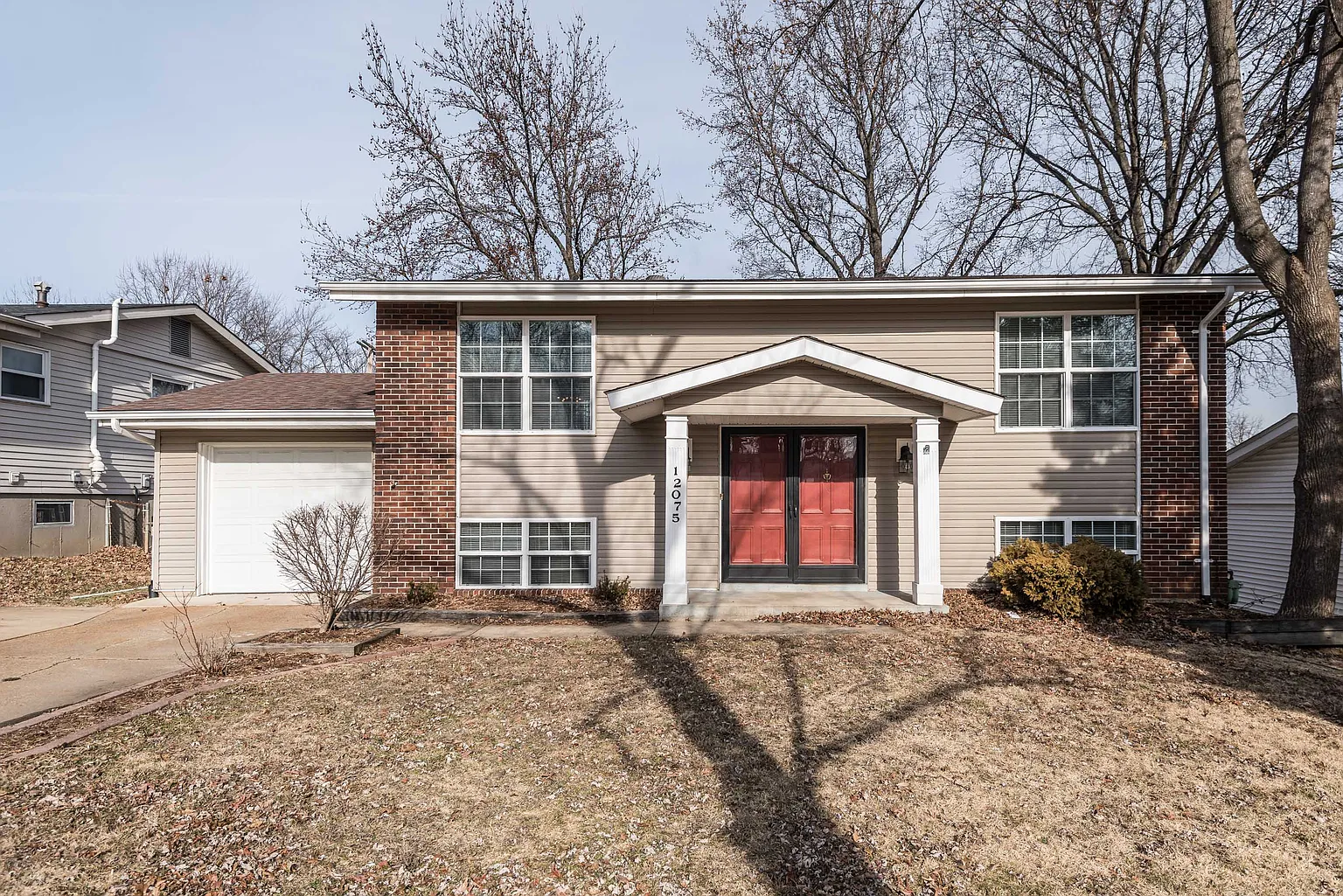 12075 Wesmeade Dr photo 1