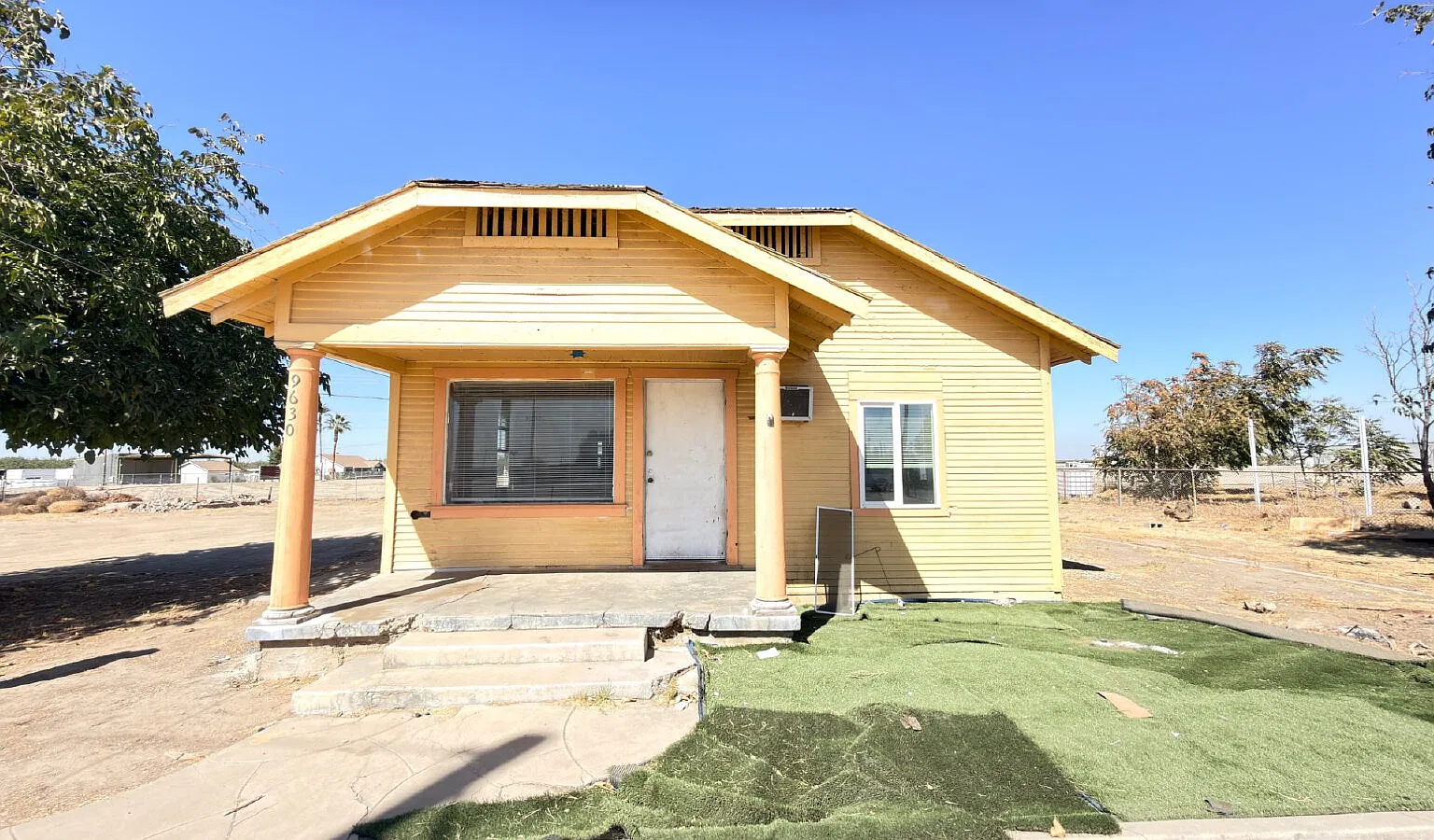 2 bed, 1.0 bath, 828 sqft, $1,625 — Photo 1
