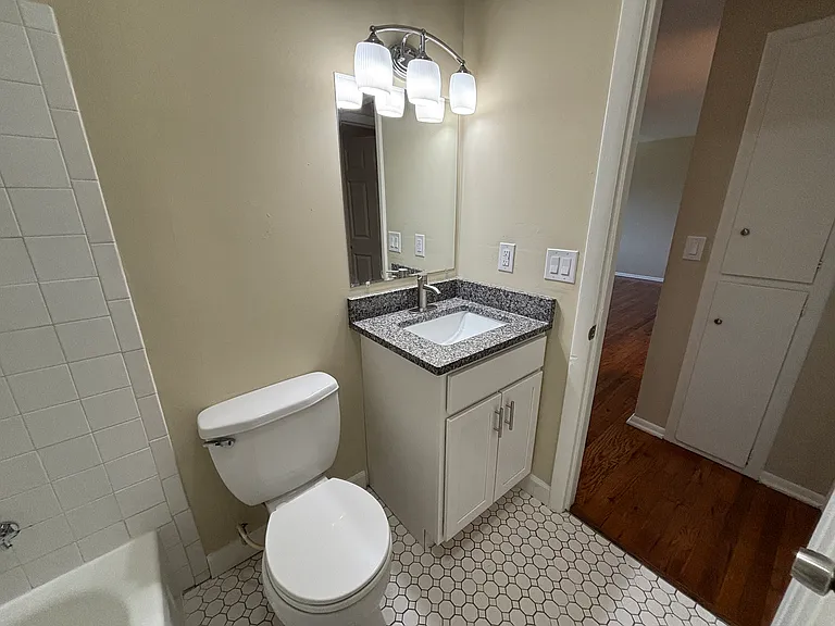 3912 La Rosa Dr — Photo 9