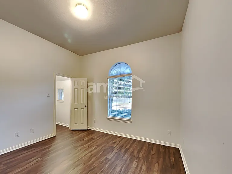 6213 Richmond Dr — Photo 20