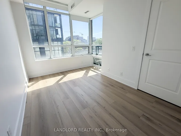 120 Parliament St #412 — Photo 13