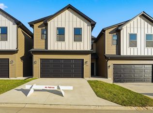 1343 Meadow Rose Pl, Waukee, IA 50263