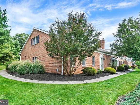 4th image of 2042 Wyntre Brooke Dr S