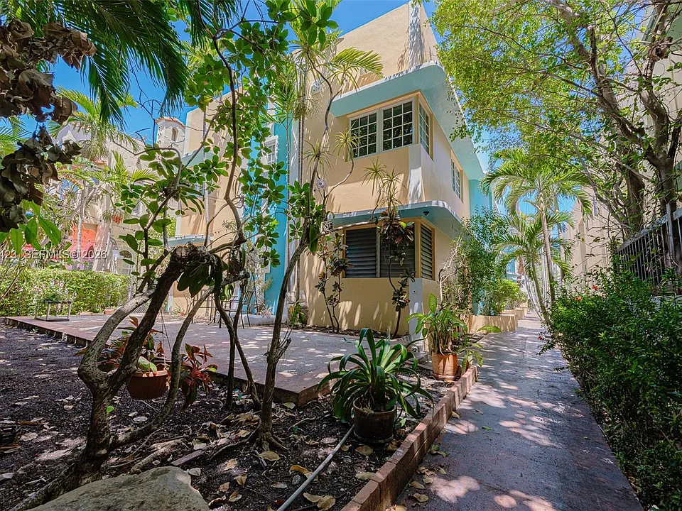 1351 Meridian Ave #10