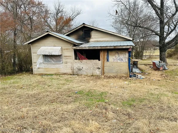 500 N Saddler St, Poteau, OK 74953